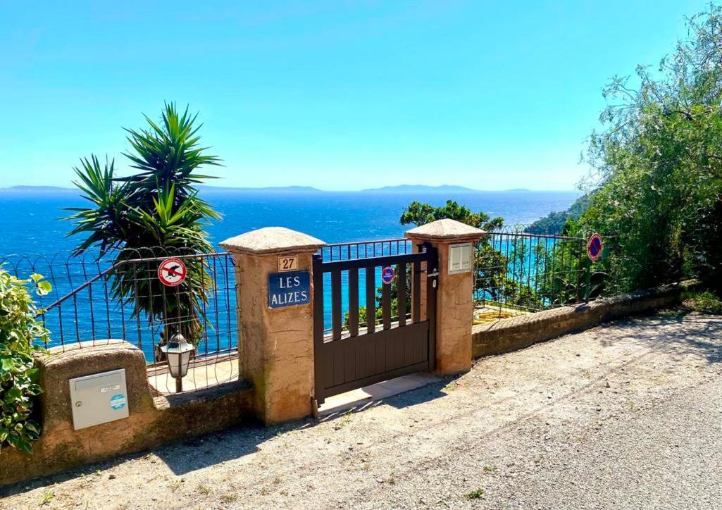 Villa Les Alizes Rayol-Canadel-sur-Mer Bagian luar foto