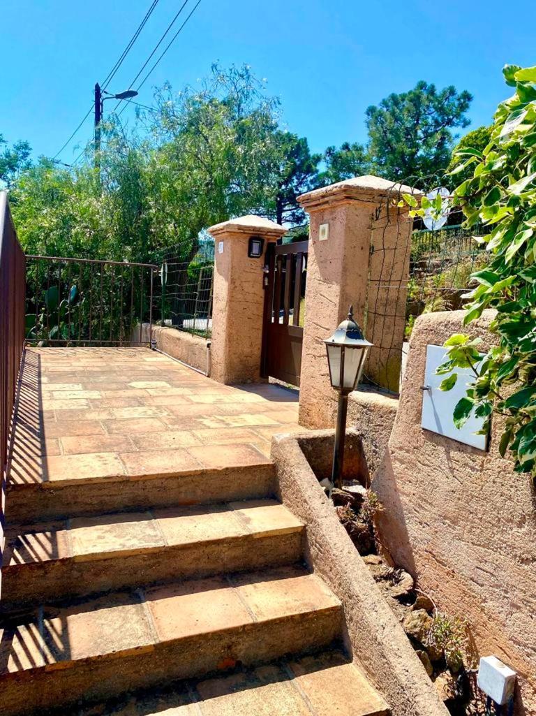 Villa Les Alizes Rayol-Canadel-sur-Mer Bagian luar foto